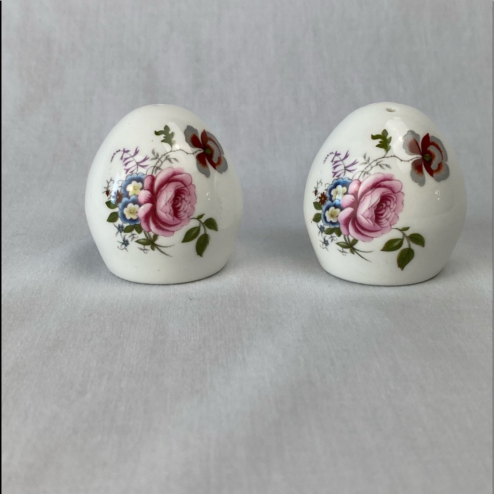 *SOLD* Sanford Bone China Salt and Pepper Shakers
